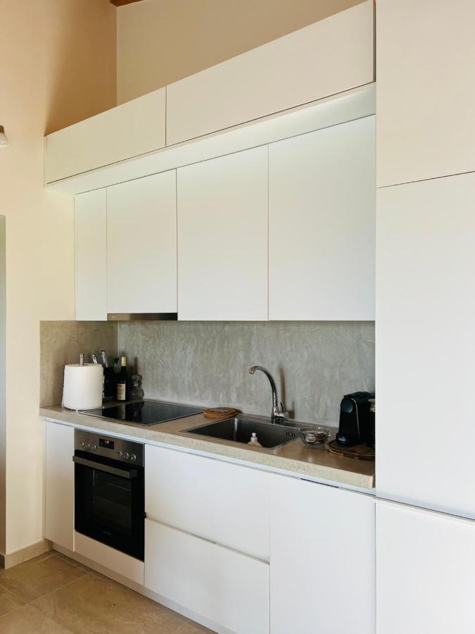 Gargarou Residences Kómboi Exteriér fotografie